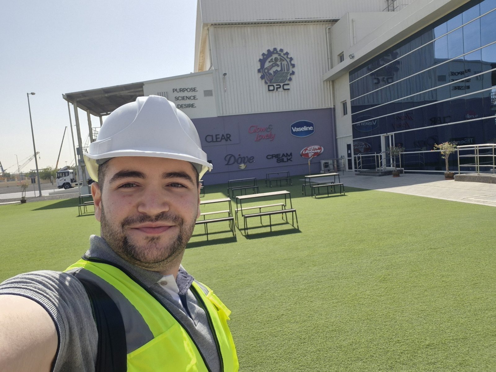 YNNIA engineer on site at a food & beverage factory